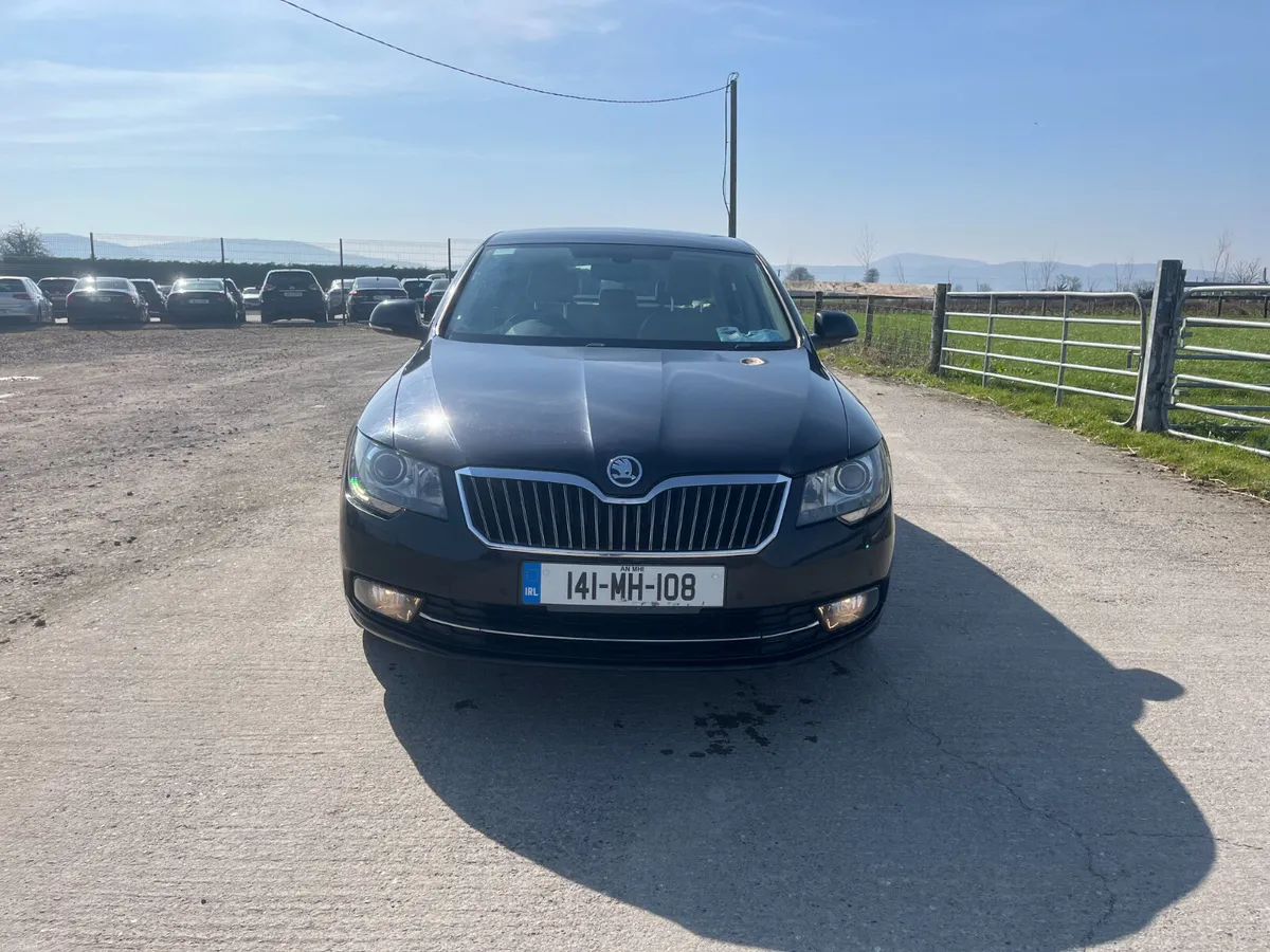 Skoda Superb 2014 - Image 2