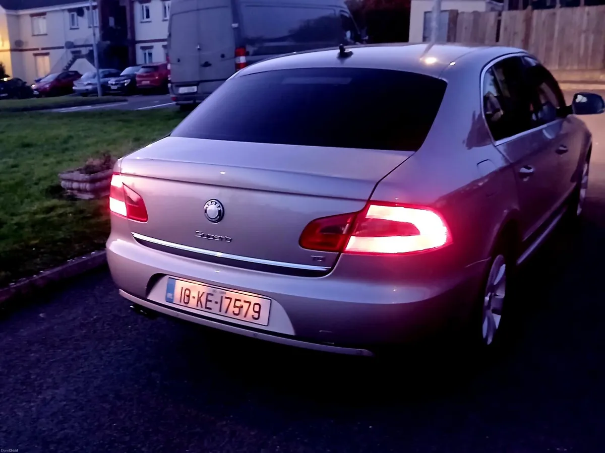 SKODA SUPERB 10 2.0 TDI NEW TESTE MODEL HIGLINE !! - Image 4