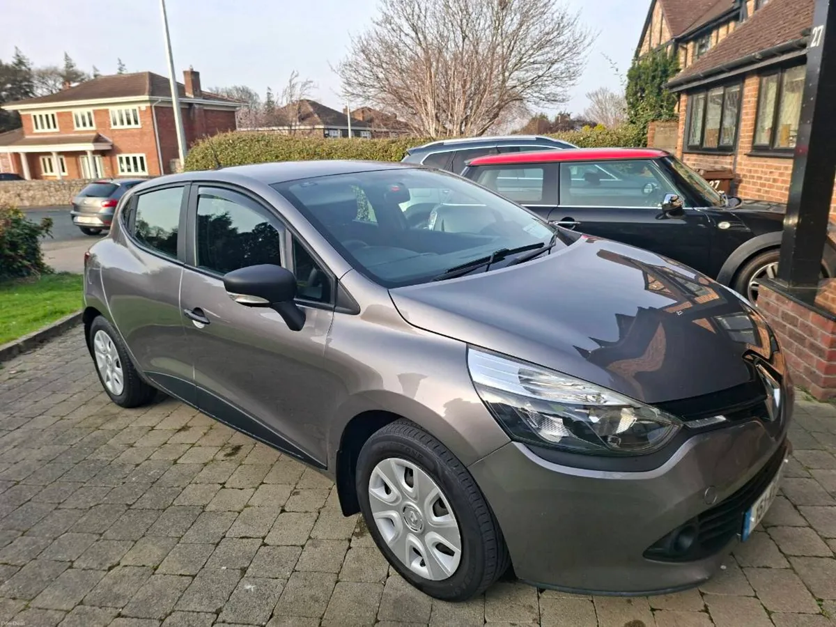 RENAULT CLIO 1.1 PETROL 2015 VERY CLEAN CAR - Image 1