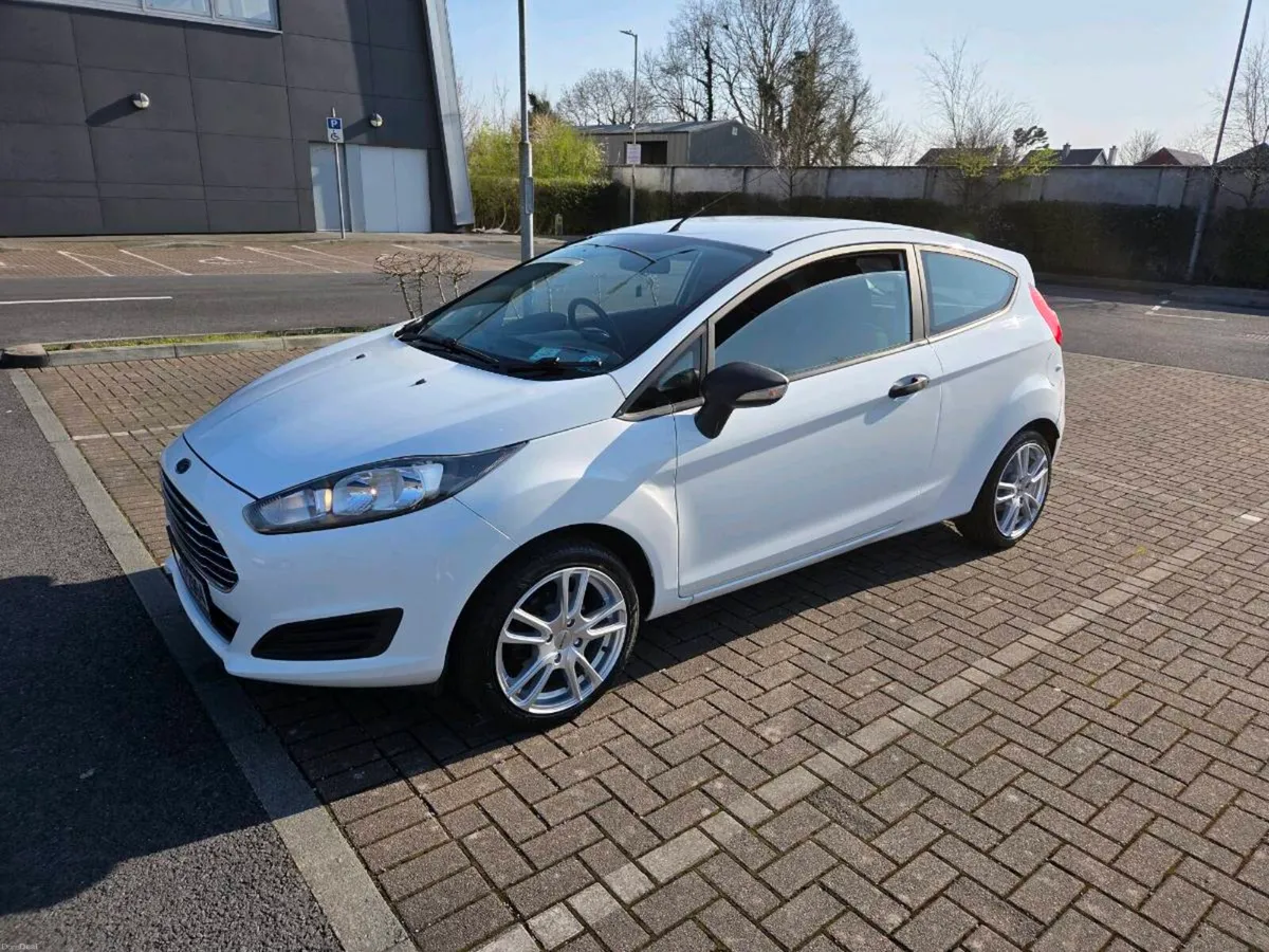 2014 1.25 Ford Fiesta - Image 1