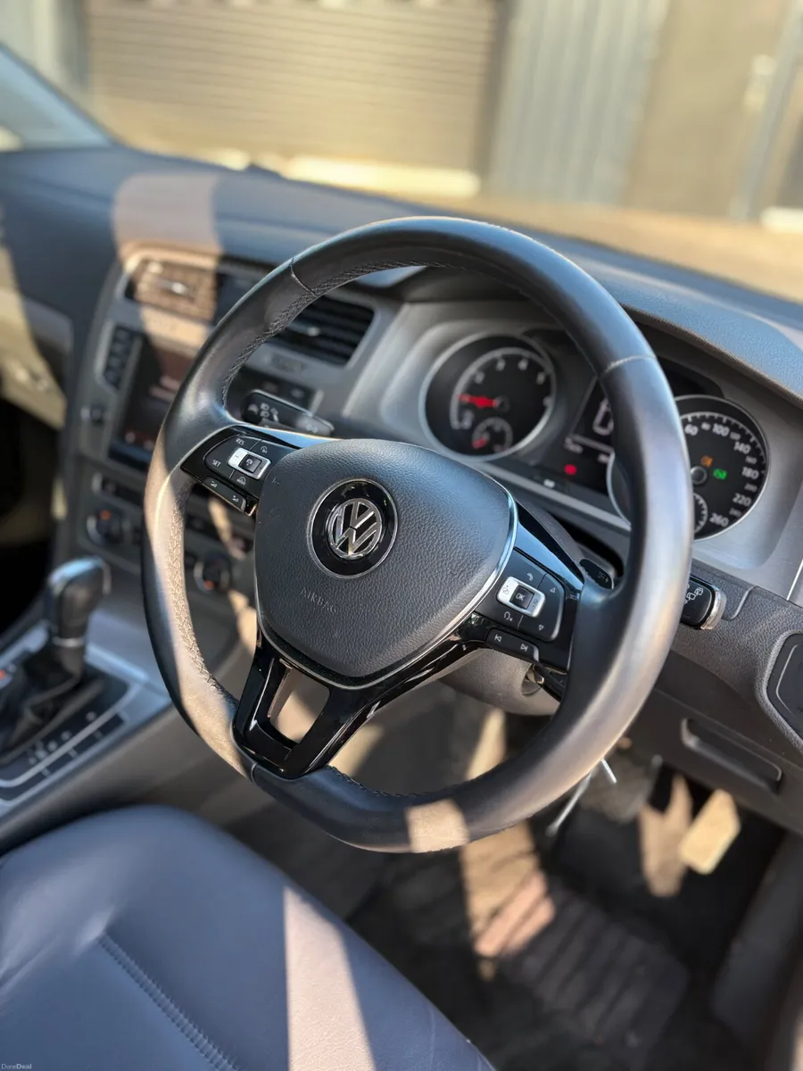 Volkswagen Golf 1.2 TSi Automatic Very Low KM - Image 4