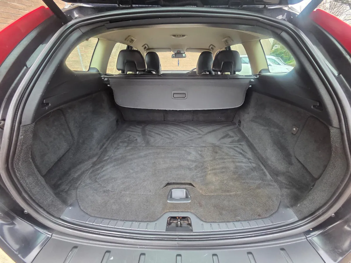 Volvo xc60 2.4d - Image 4