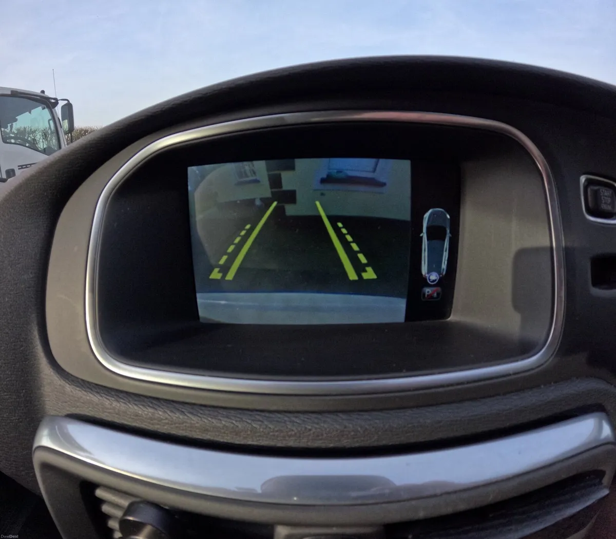 Volvo V40 2016 - Image 2