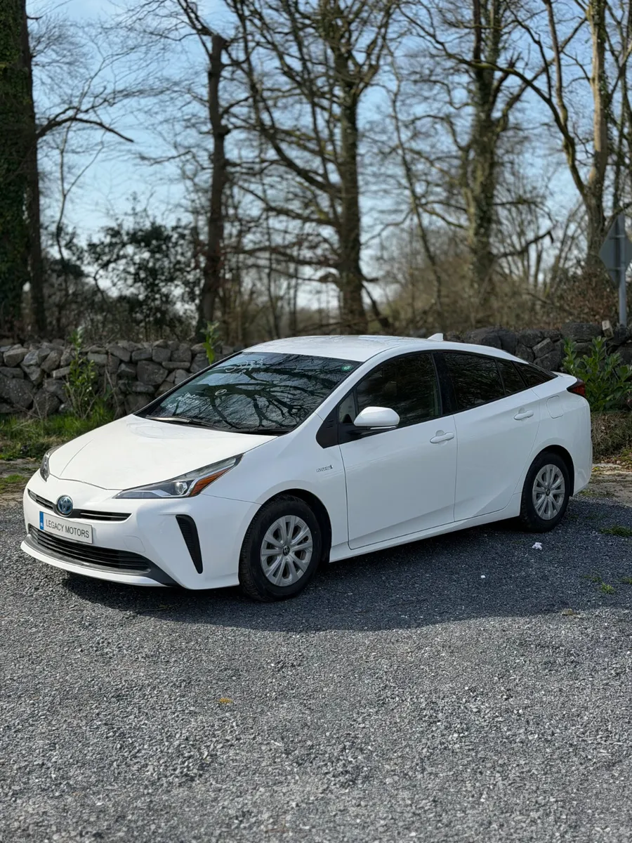 Toyota PRIUS 2019 | 1.8 HYBRID | AUTOMATIC | - Image 4