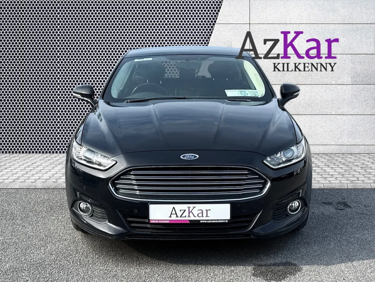 Ford Mondeo 2018 ZETEC 2.0 TDCI HATCHBACK 150BHP € - Image 2
