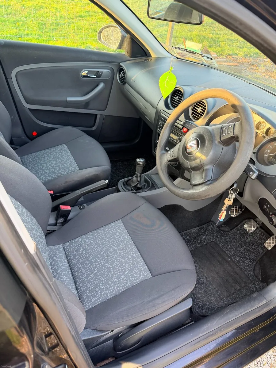 2010 Seat Cordoba - Image 4