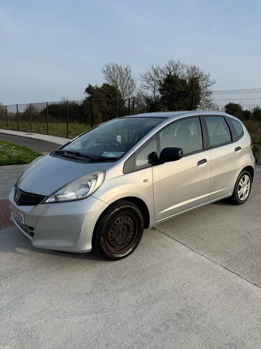 Honda jazz 1.2 petrol Nct 8/26 Tax 5/26 - Image 3