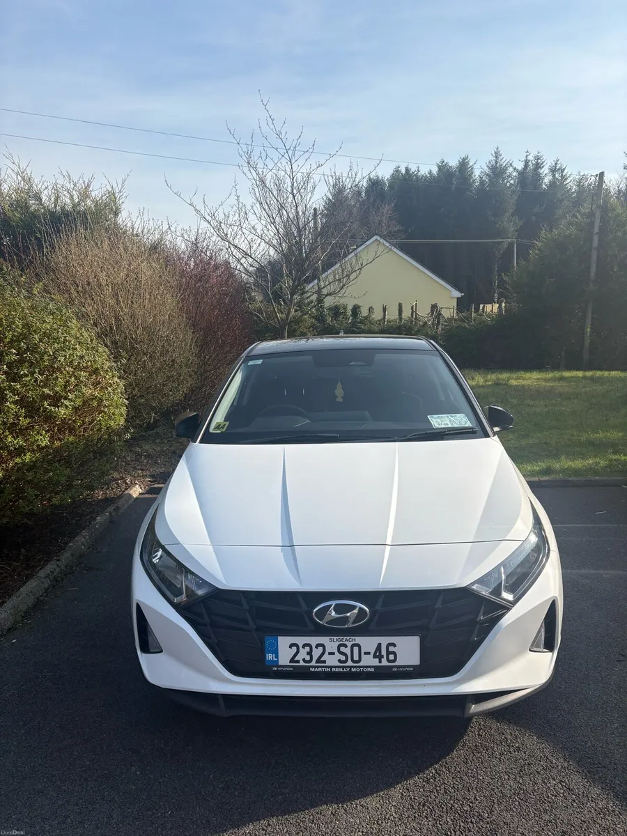 Hyundai i20 deluxe - Image 2