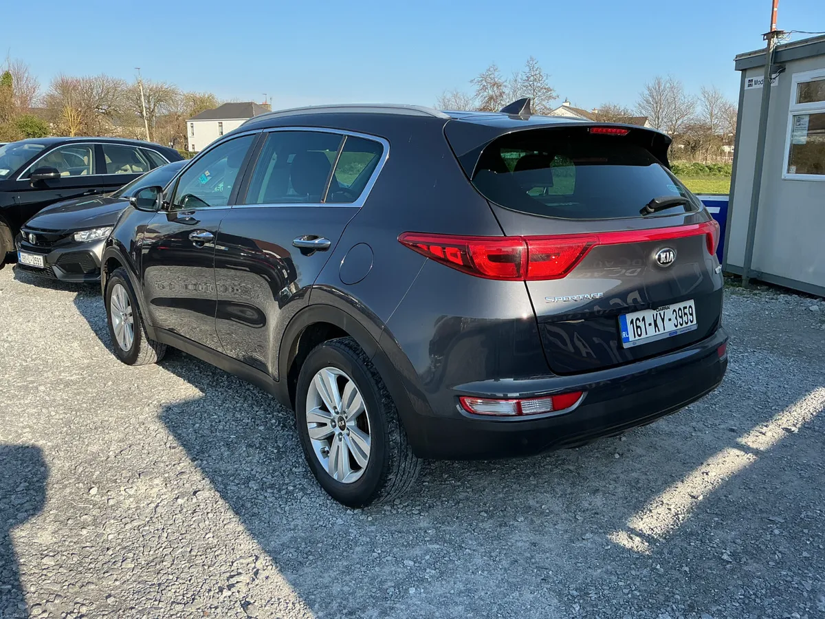 2016 KIA SPORTAGE 1.7 DIESEL SAT-NAV SPOTLESS - Image 5