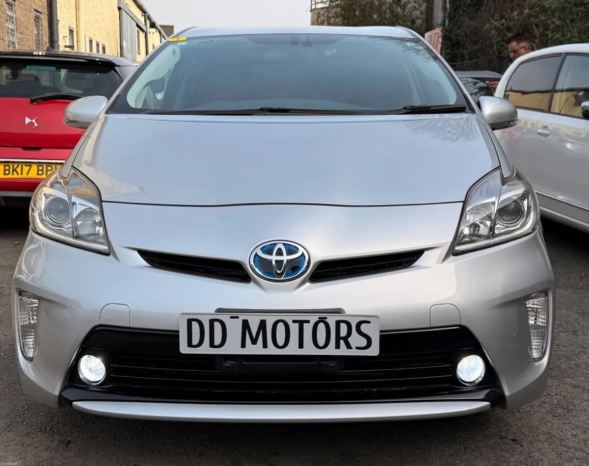 Toyota Prius 2015 hybrid Automatic - Image 3