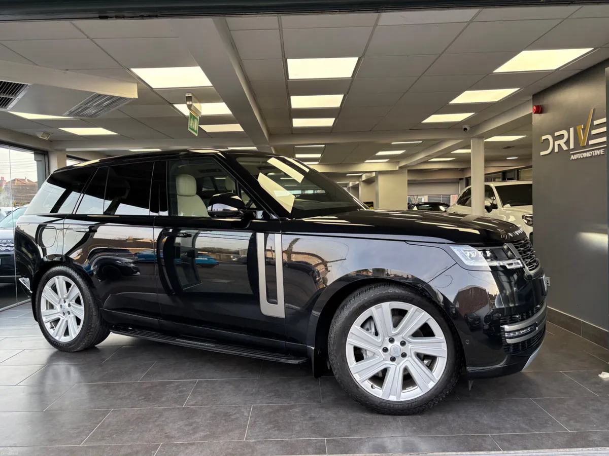 Land Rover Range Rover 2025 - Image 1