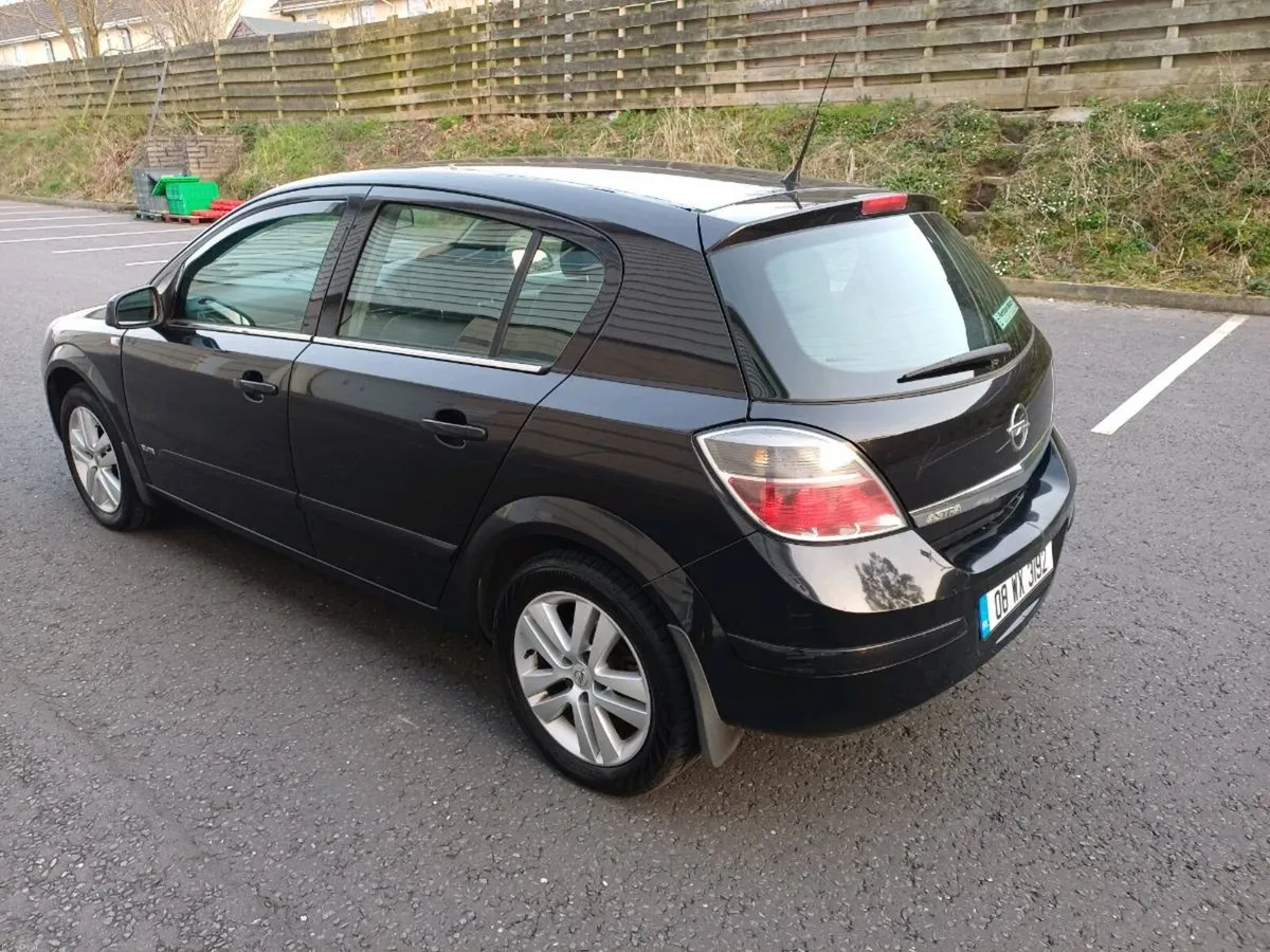 Opel Astra 08 1.4petrol New NCT 03/27 - Image 3