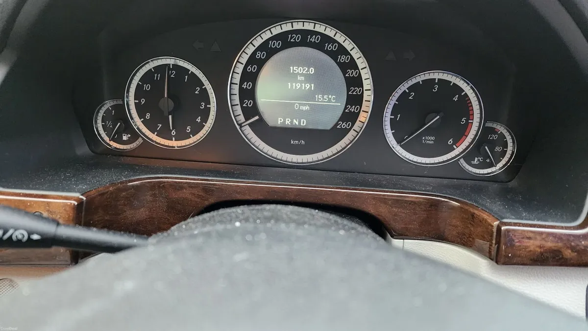 Mercedes-Benz E-Class 2012 - Image 3