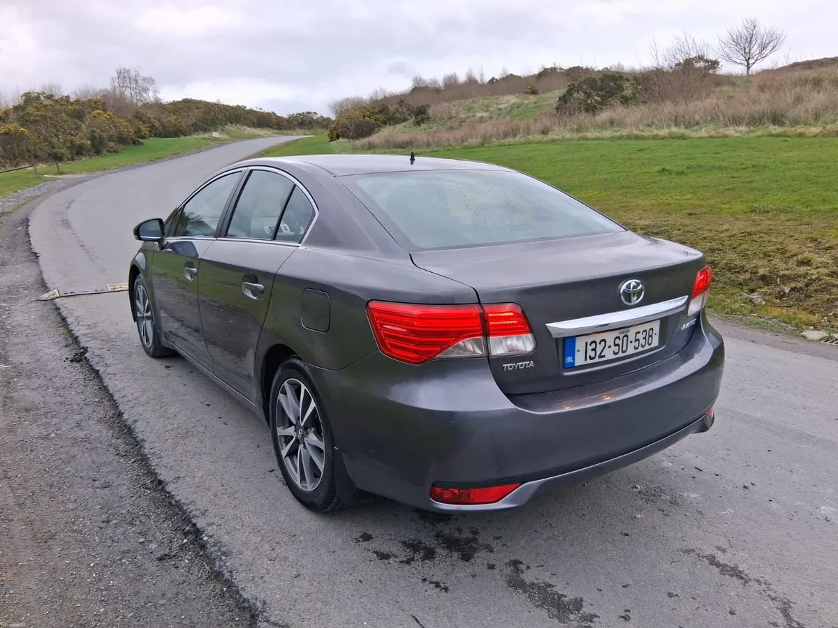 Toyota Avensis 2013 - Image 4