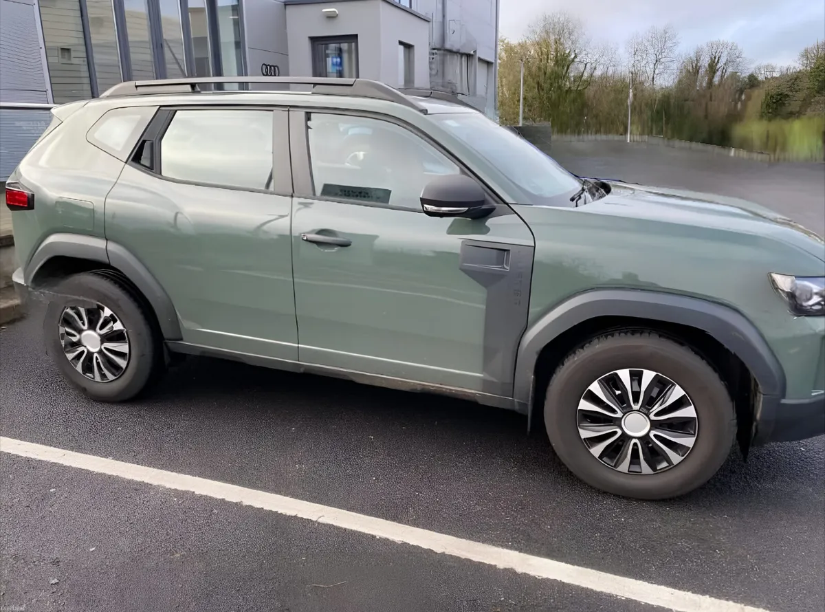 251 Dacia Duster - Image 2