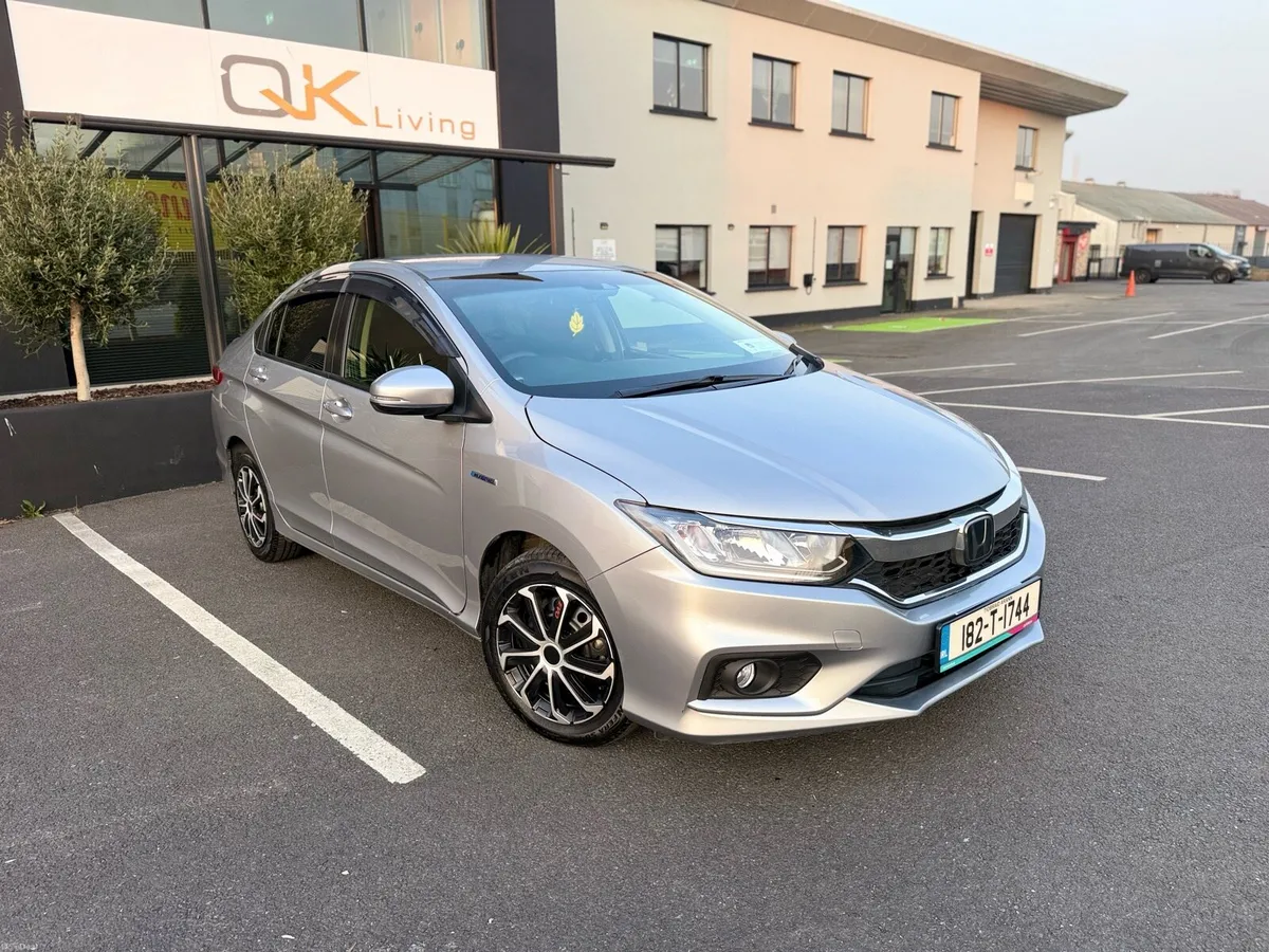 2018 Honda Grace 1.5 petrol Hybrid 68000KM - Image 1