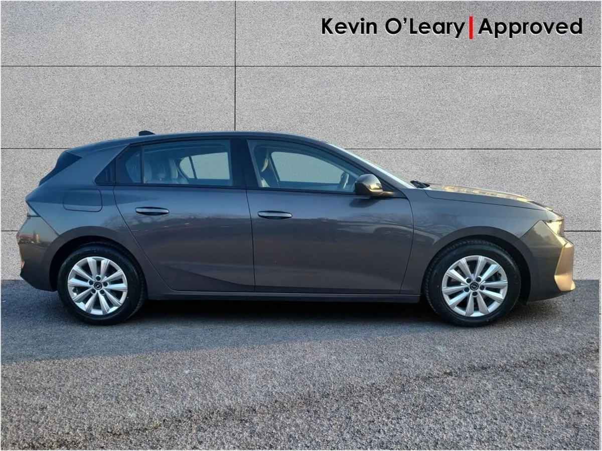 Opel Astra SC 1.2 Turbo 110PS Petrol 6 Speed - Image 6