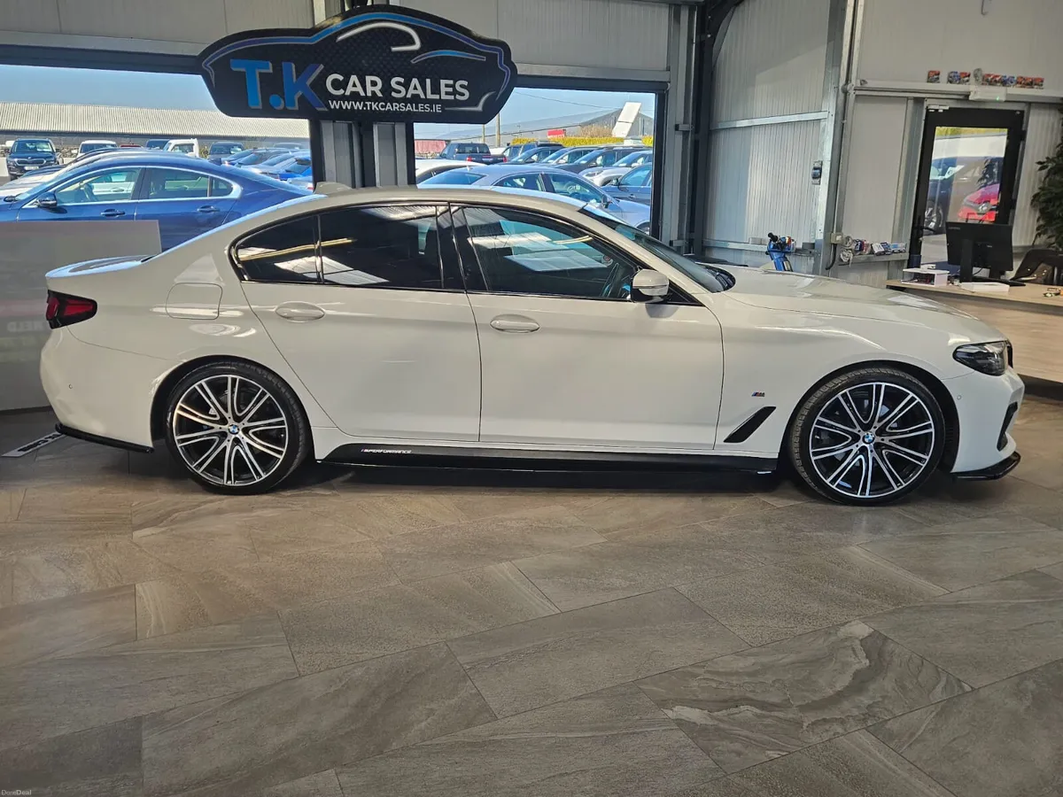 211 BMW 5 SERIES M-SPORT AUTOMATIC - Image 2