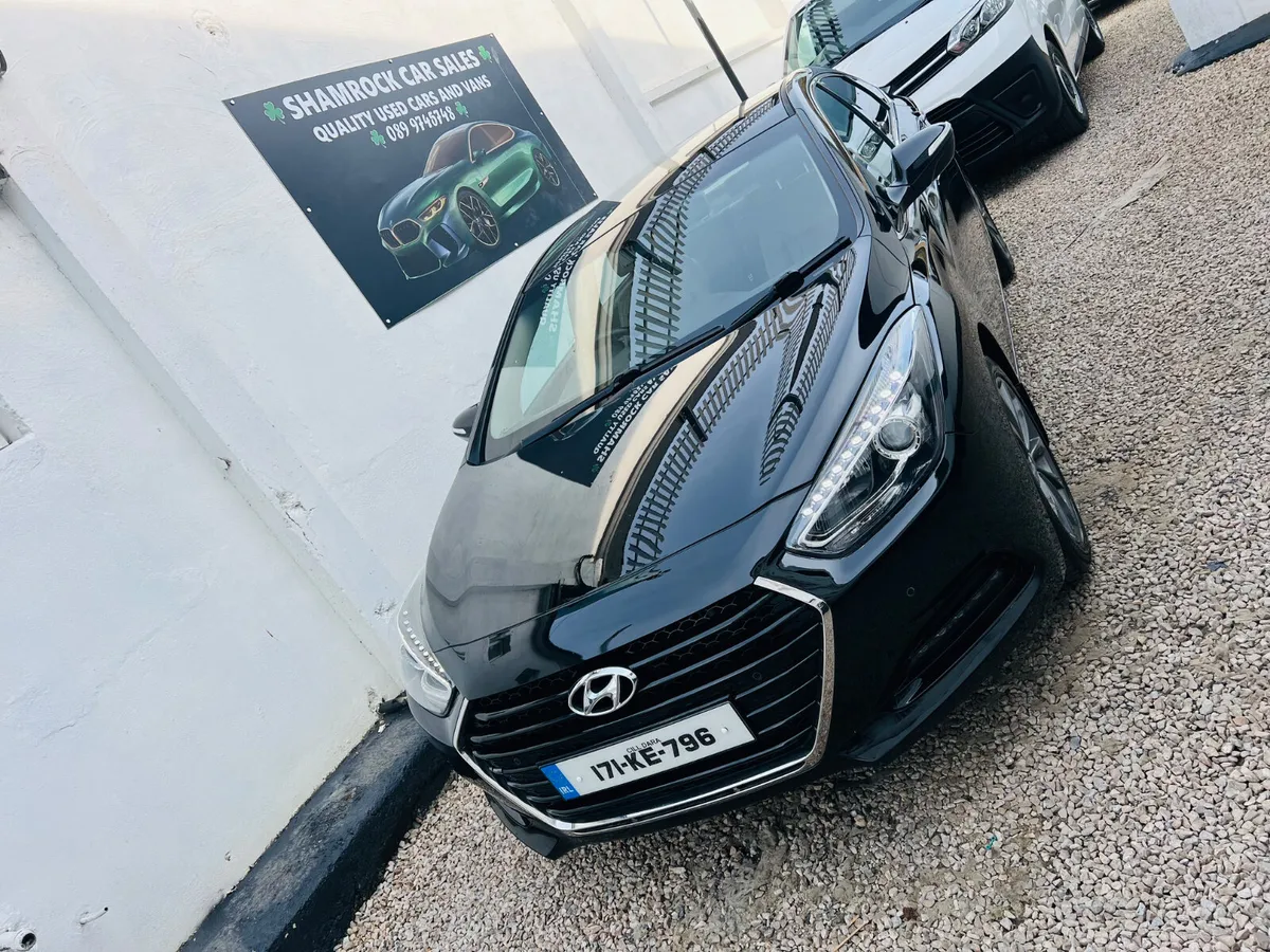 2017 Hyundai i40 1.7 Crdi Executive *Top Spec* - Image 1