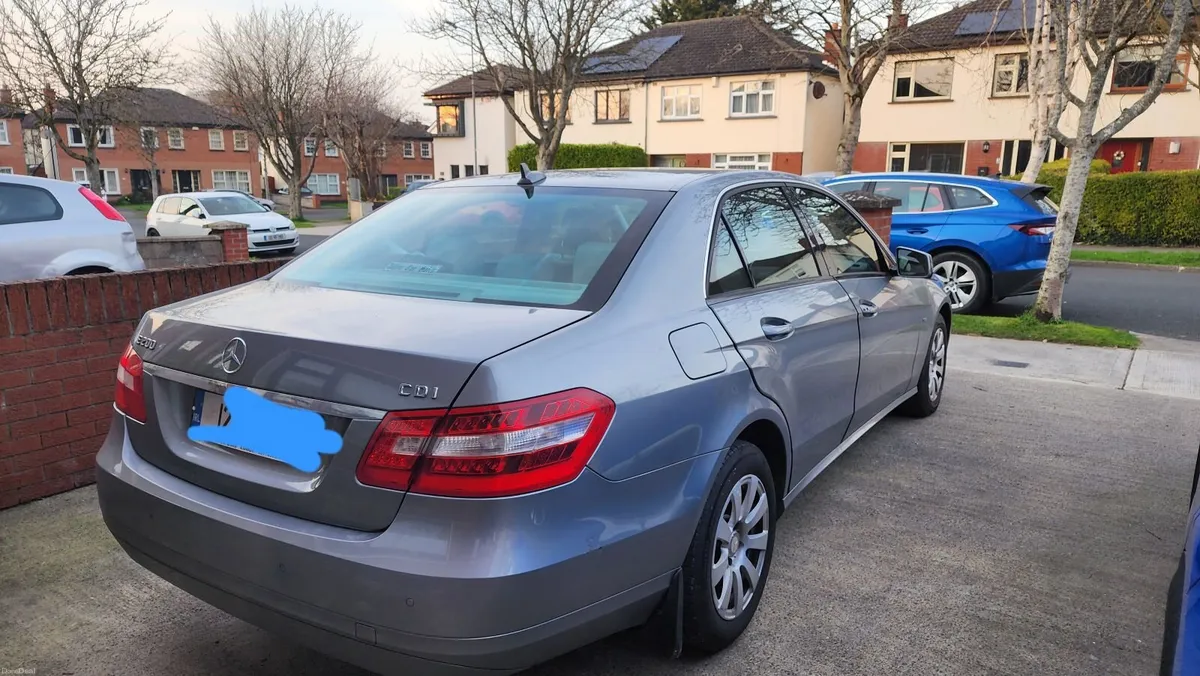 Mercedes-Benz E-Class 2012 - Image 1