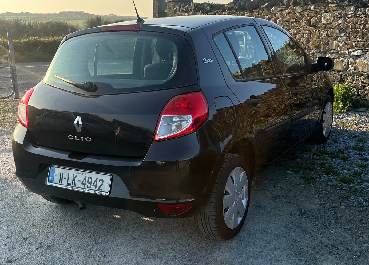 Renault Clio 1.2 Petrol  **Low mileage** - Image 4
