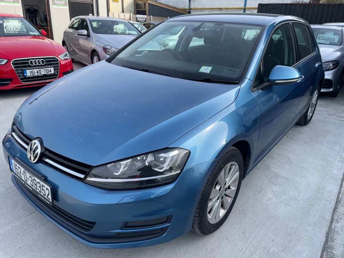 152 Volkswagen Golf 1.2 TSI Automatic 5dr Model - Image 3