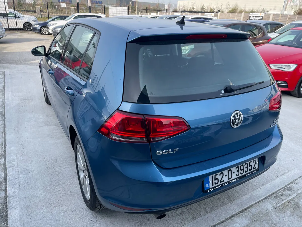 152 Volkswagen Golf 1.2 TSI Automatic 5dr Model - Image 4