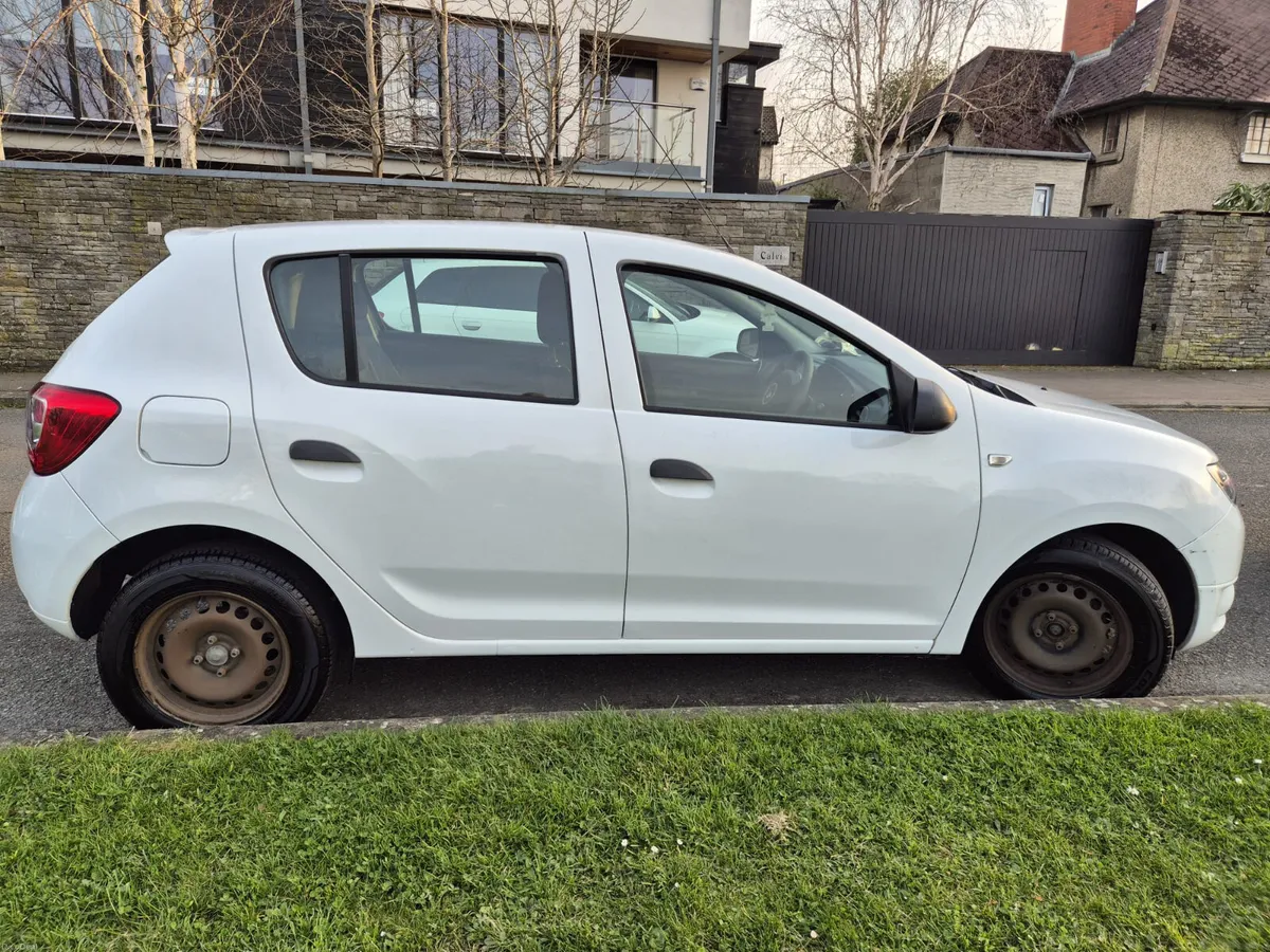 Stunning Dacia Sandero 2015 - Image 3