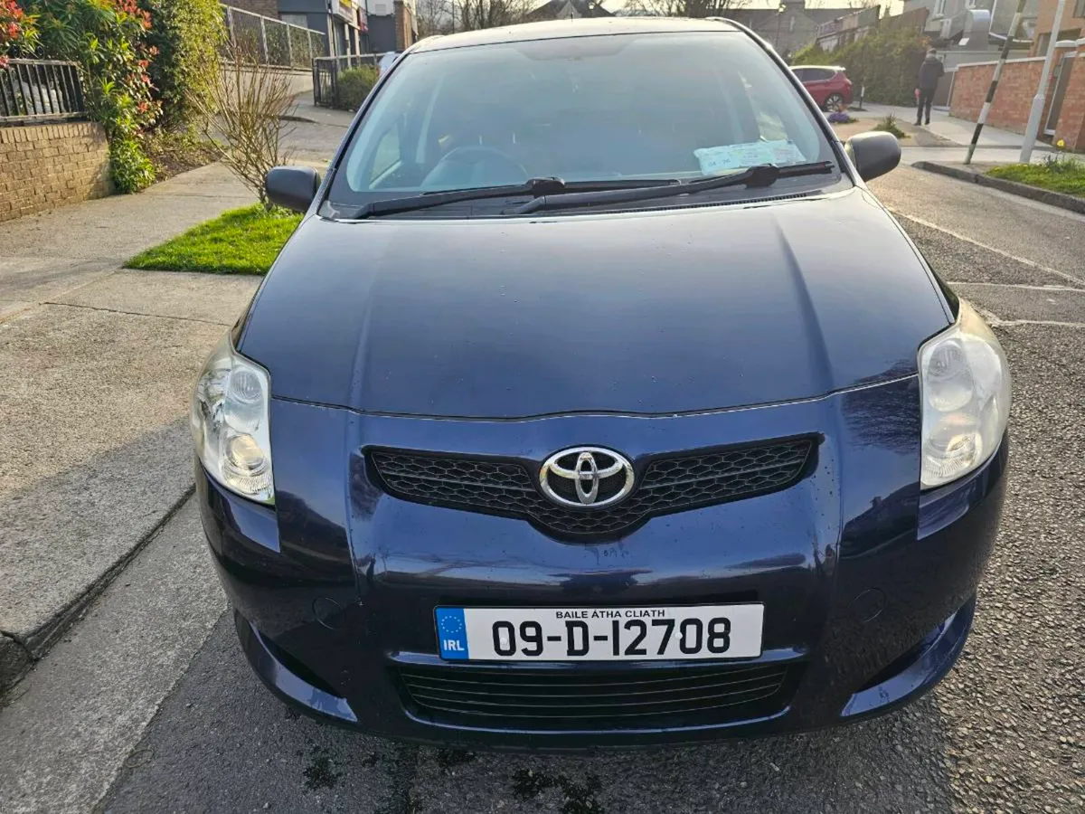 Toyota Auris 09 - Image 1