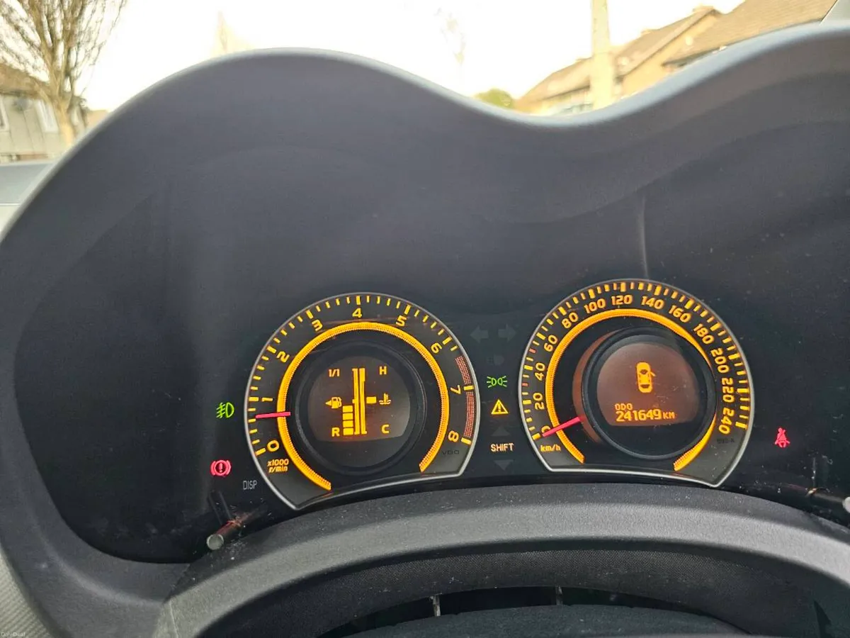 Toyota Auris 09 - Image 4