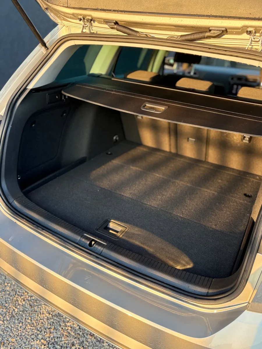 Volkswagen Golf Estate Mk7.5 Automatic 2018 - Image 4