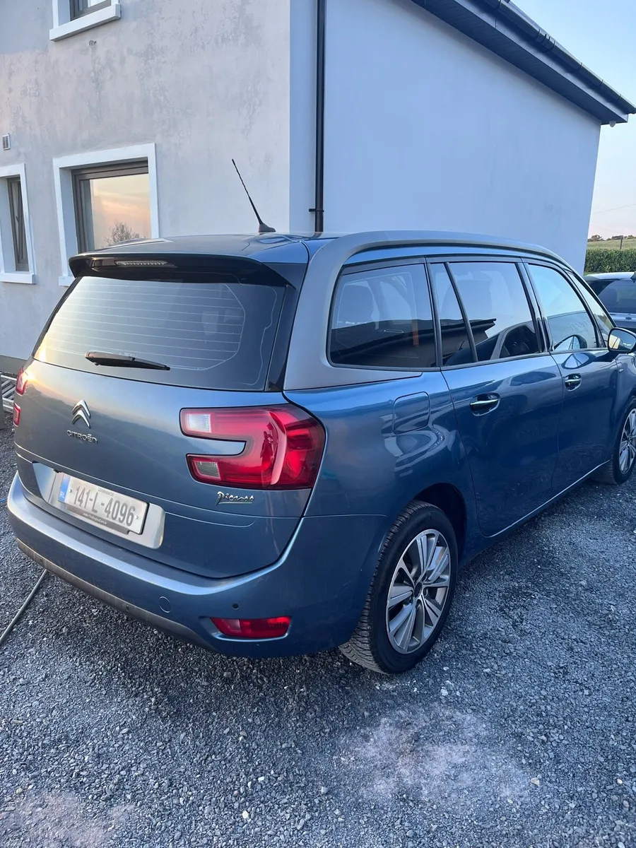 Citroën C4 Grand Picasso 7-seater - Image 2