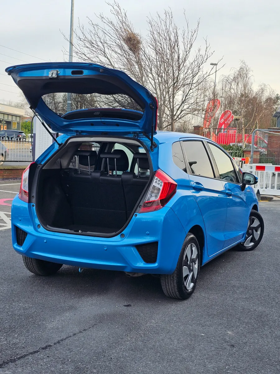 Honda Fit 2014 Automatic - Image 2