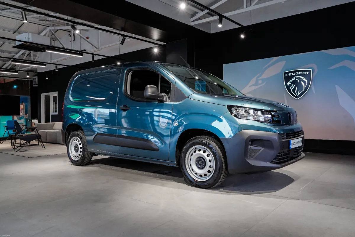 2026 Peugeot Partner in Blue 1.5L Diesel Manual