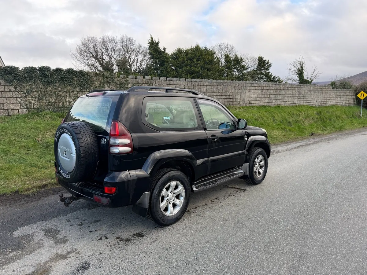 Toyota Landcruiser - Image 4