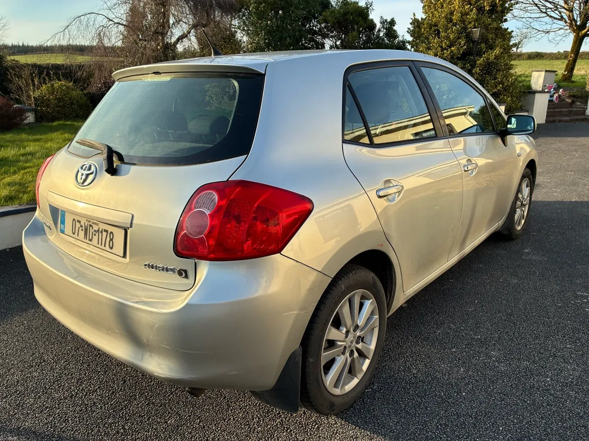 Toyota Auris - Image 3