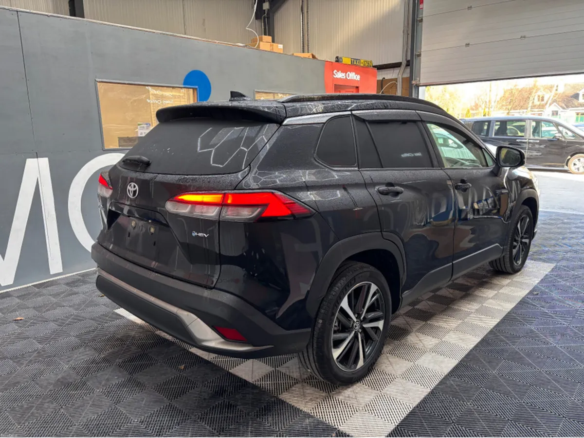 Toyota Corolla Cross €32950! 2024 Corolla Cross He - Image 2