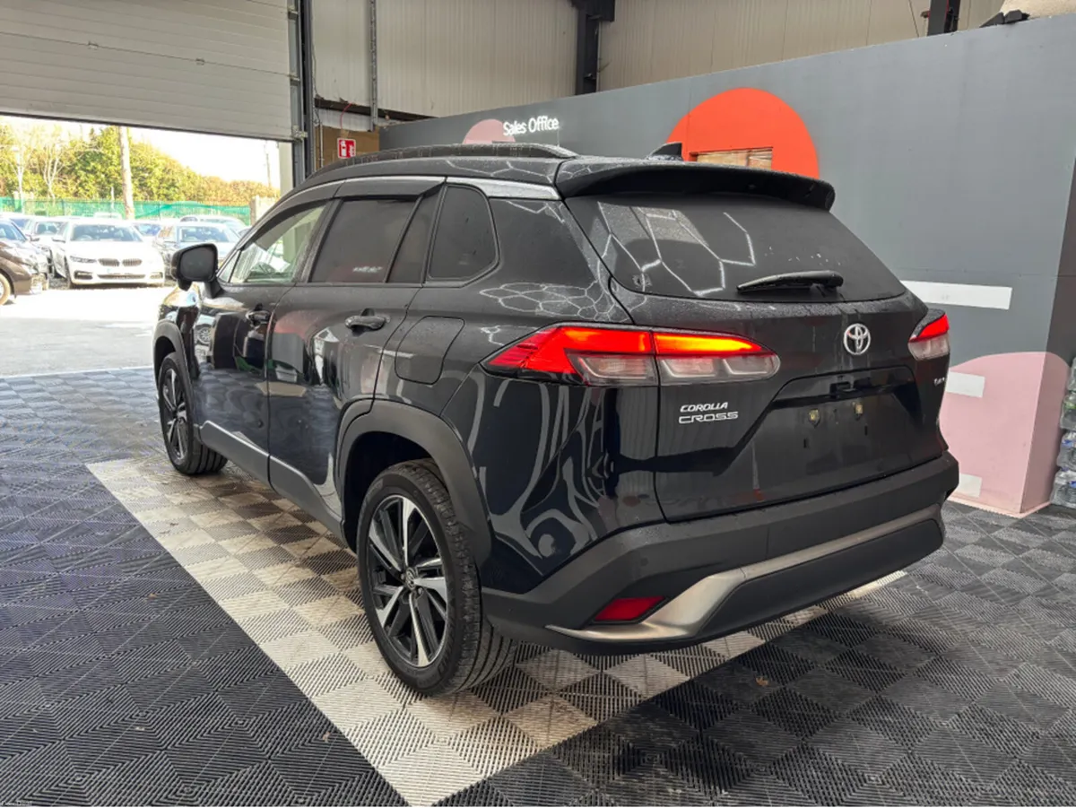 Toyota Corolla Cross €32950! 2024 Corolla Cross He - Image 4