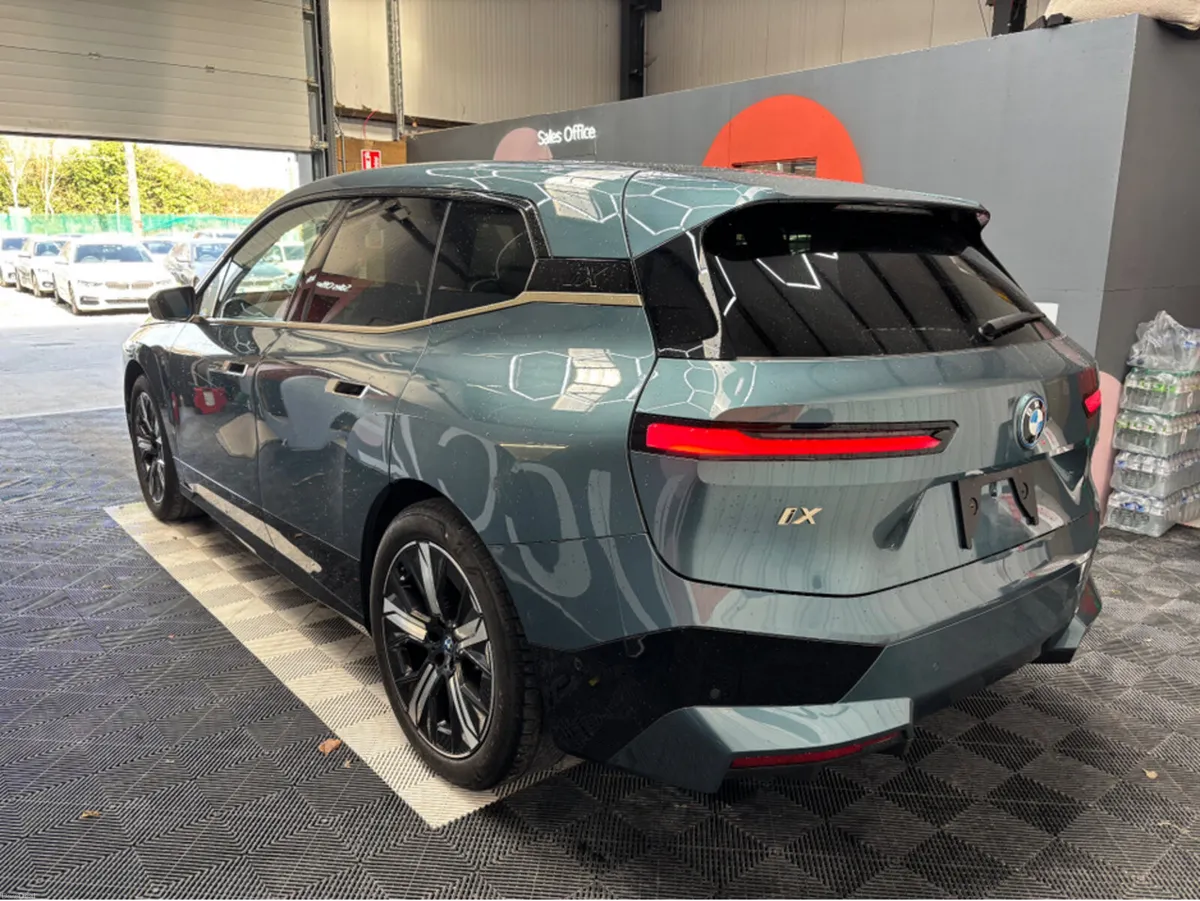 BMW iX €39950 2022 BMW IX / ONLY 20K KMS / 360 Cam - Image 4