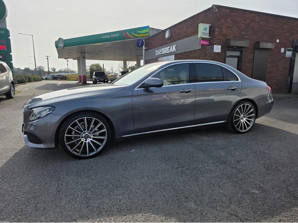 Mercedes-Benz E-Class 200 D AVANTGARDE 4DR AUTO - Image 4