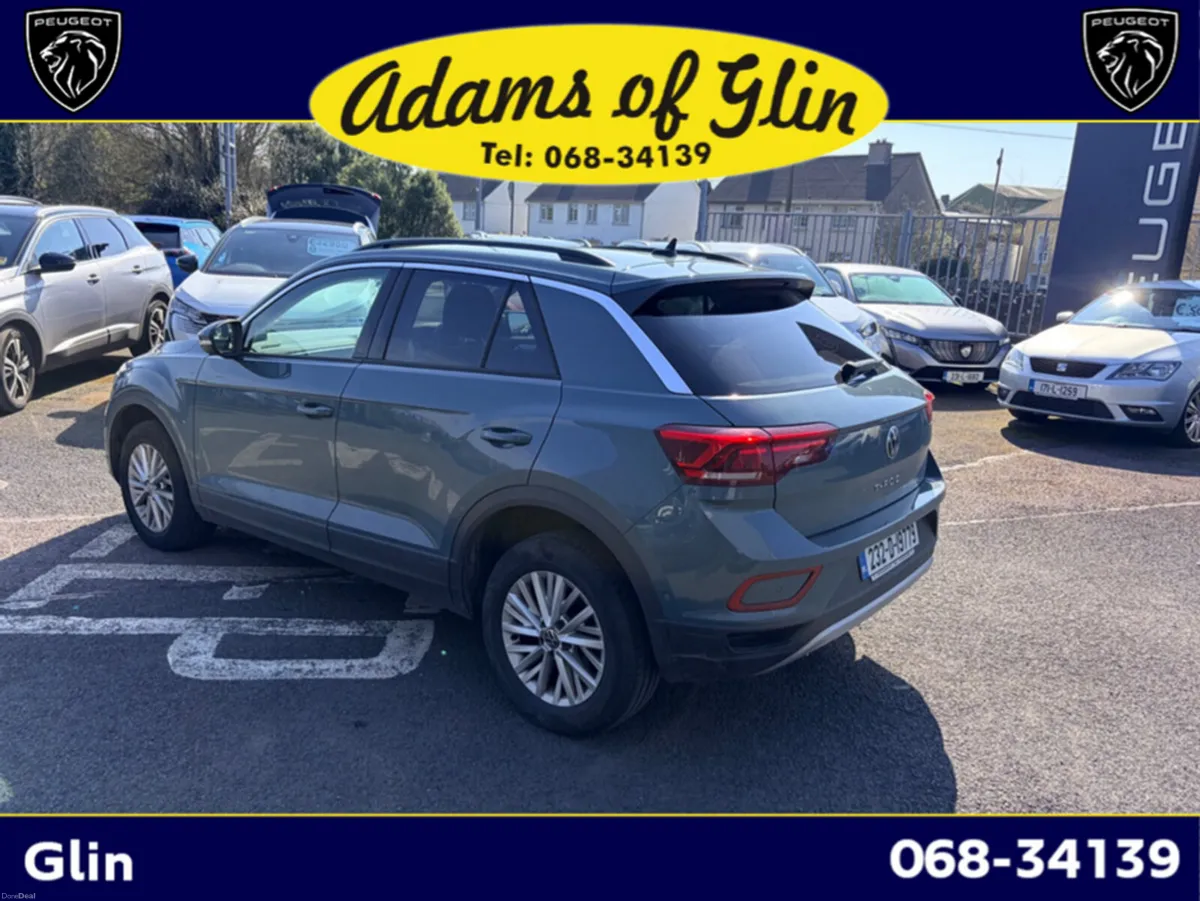 Volkswagen T-Roc LIFE 2.0 TDI MANUAL 6SPEED FWD 11 - Image 2