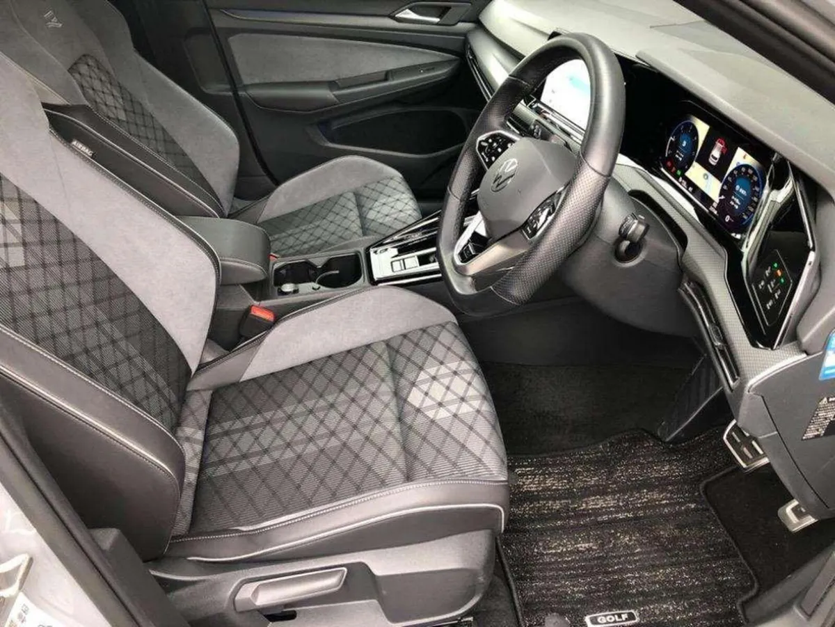 Volkswagen Golf VW Golf R-Line 2.0 Diesel 150bhp A - Image 3