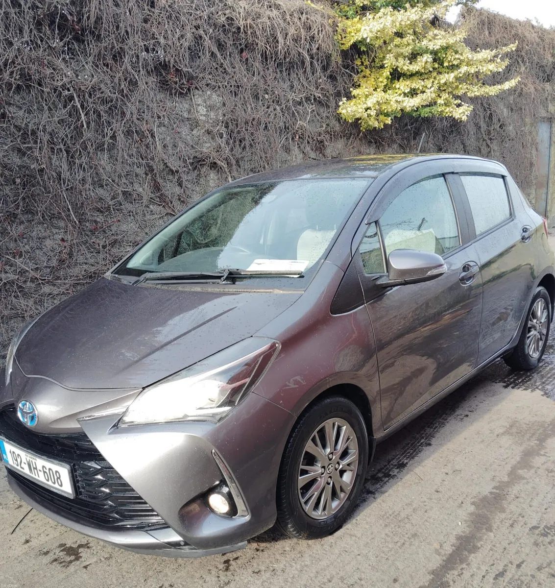 2019 Toyota Yaris Hybrid low mileage 70K - Image 4