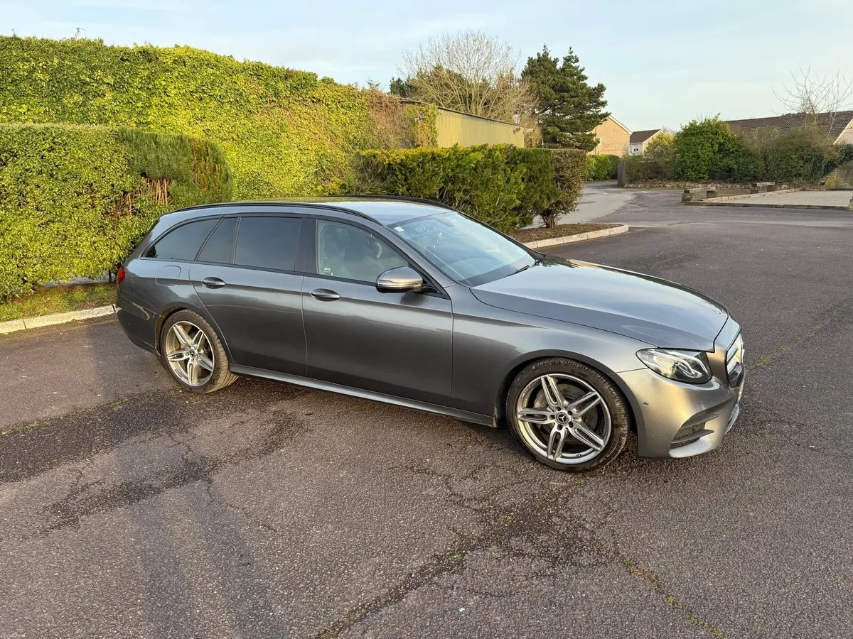 Mercedes E220 AMG - Image 4