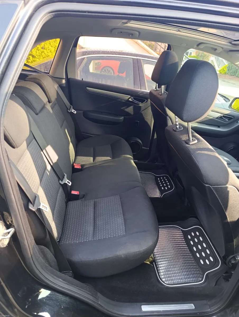 Mercedes-Benz B-Class 2009 - Image 2