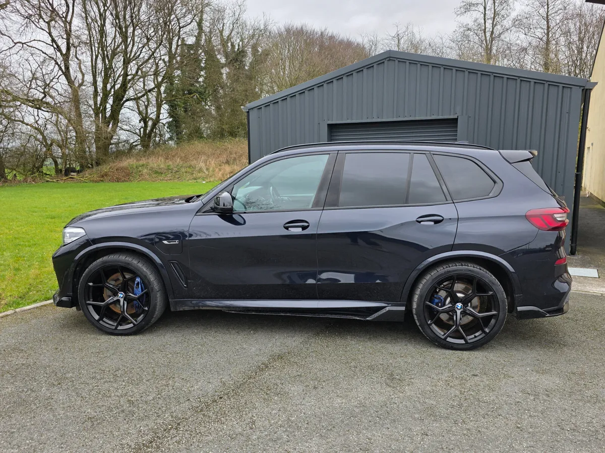 2022 BMW X5 45E M SPORT M PREFORMANCE KITTED - Image 4