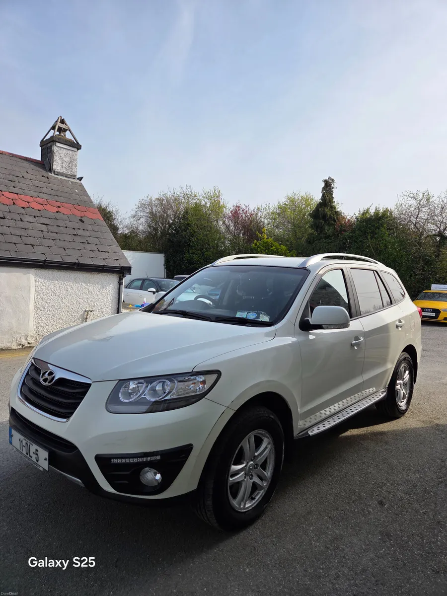 Hyundai Santa Fe 2011 // 7 SEATER - Image 3