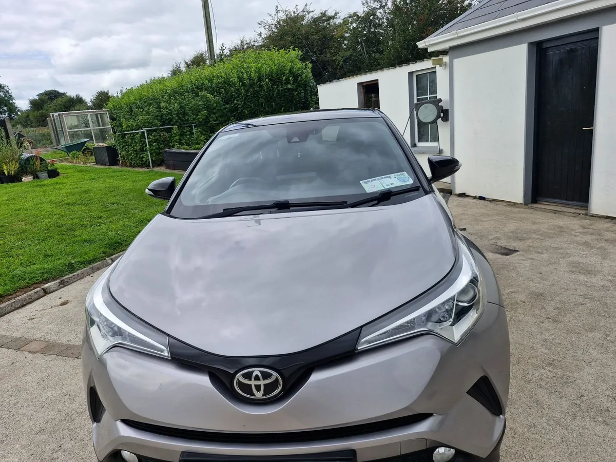 Toyota C-HR 2018 - Image 2