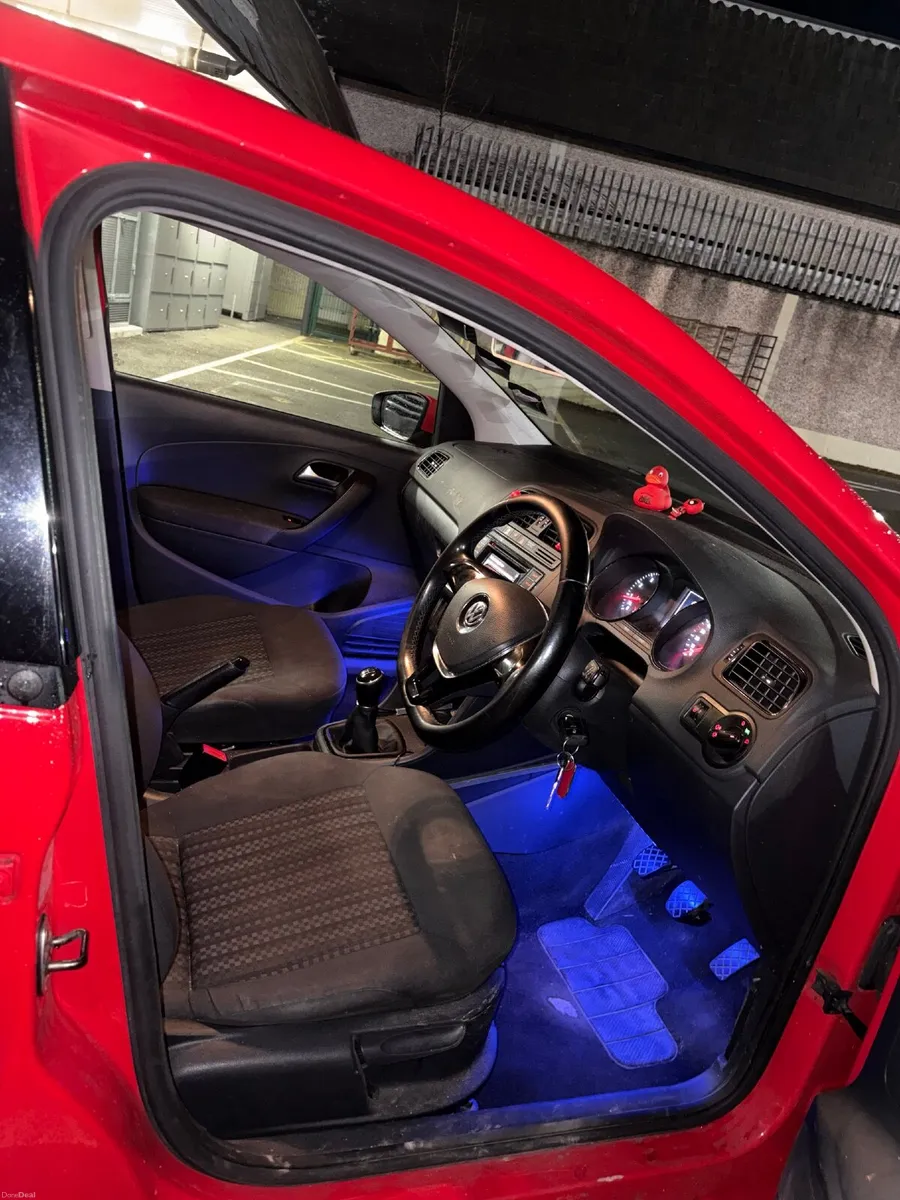 Volkswagen Polo 2015 - Image 3