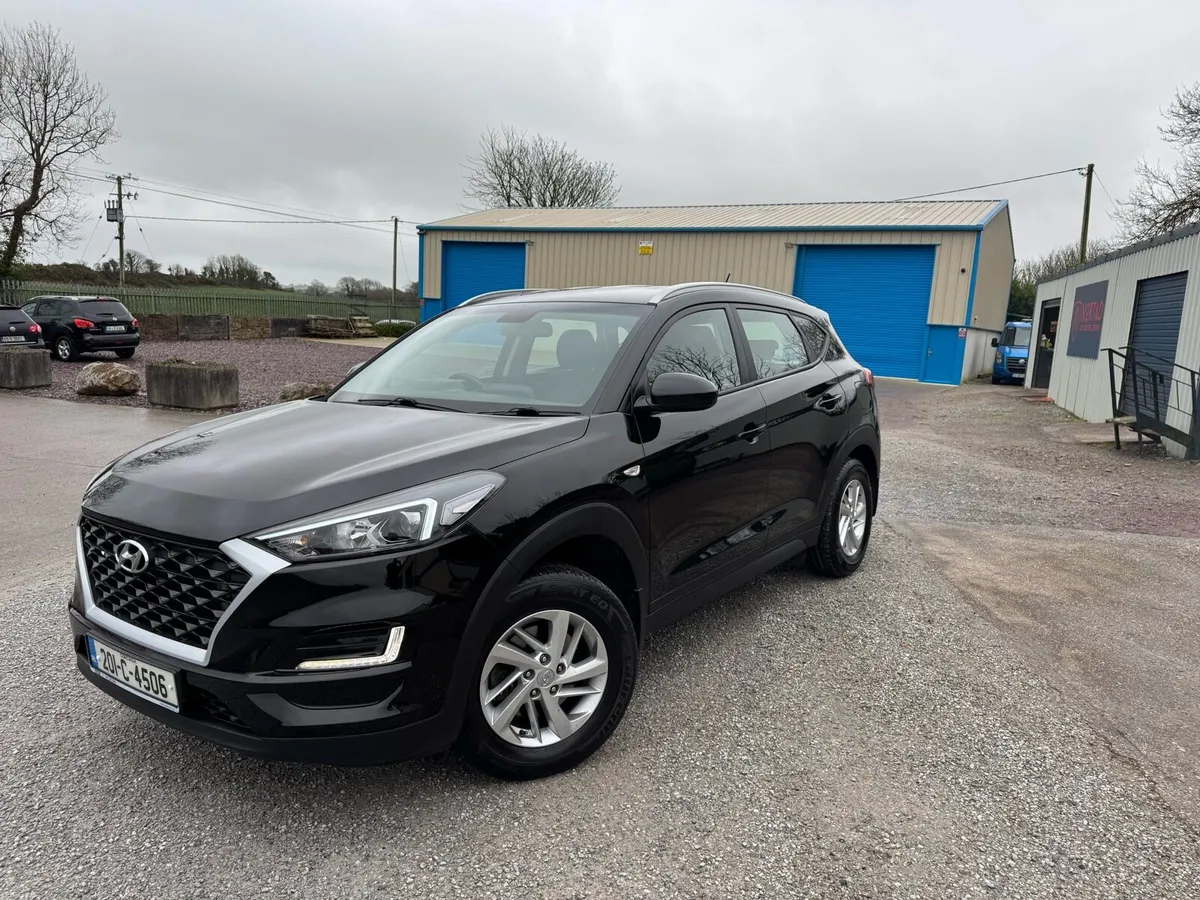 201 Hyundai Tuscon Low Kms - Image 3